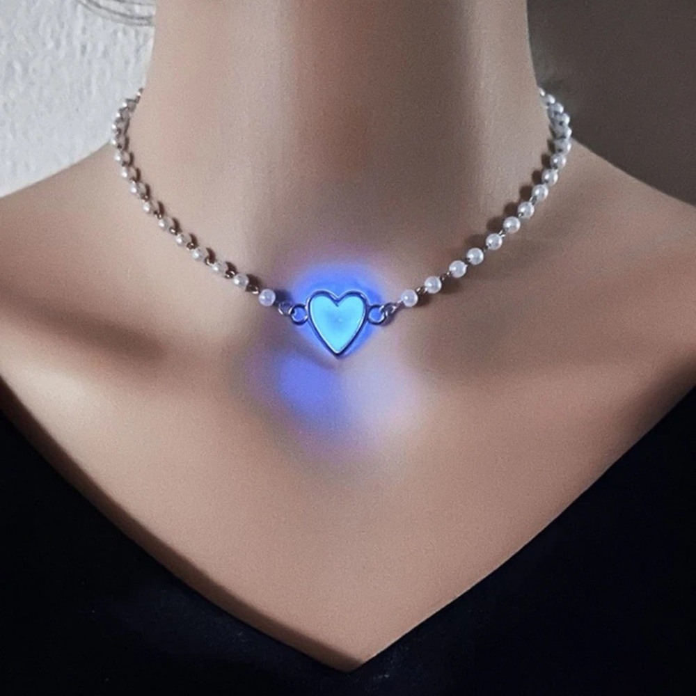 💜 Awesome Luminous Glow In The Dark Heart Faux Pearl Necklace 💜